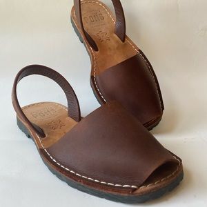 Chocolate Brown Pons 510 Avarcas size 8